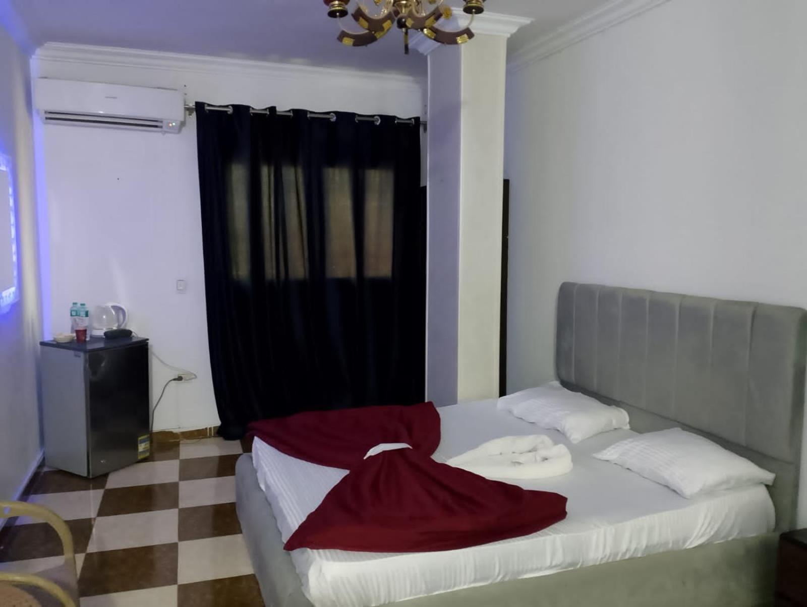 Pyramid Stars Inn Nazlet el-Sisi Exterior photo